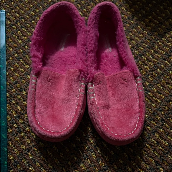 Koolaburra Other - Koolaburra Kids Pink Moccasins size 11
